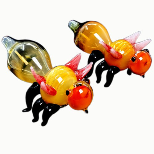 5" Flying Bee Glass Hand pipe - Design May Vary - (1 Count)