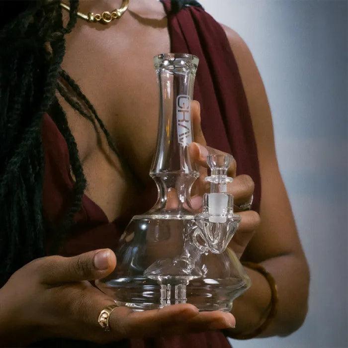 GRAV ORACLE WATER PIPE 32O.0