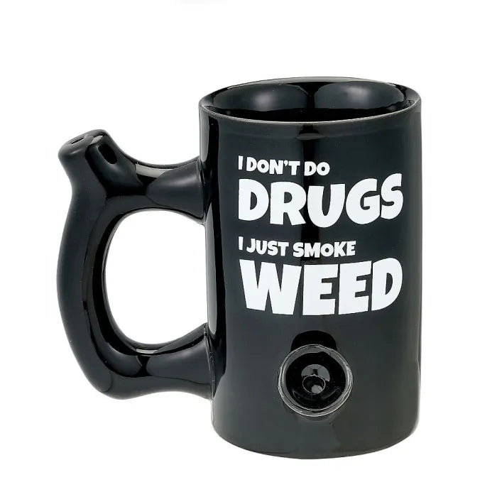 I DON'T DO DRUGS BLACK MUG