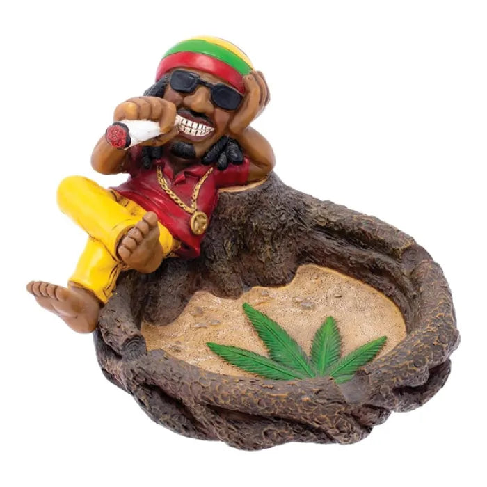 FUJIMA ASHTRAY 5.7" JAMAICAN CHILLING ON STUMP